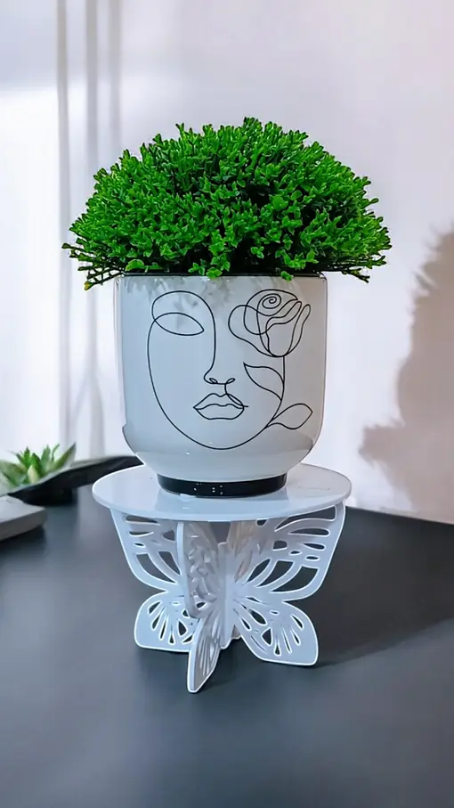 Loví Personalizaciones - Mesita decorativa con forma de mariposa